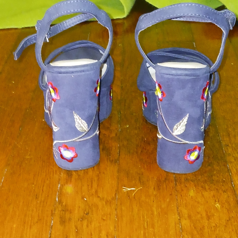 Platform Wedge Sandles - Picture 3 of 4